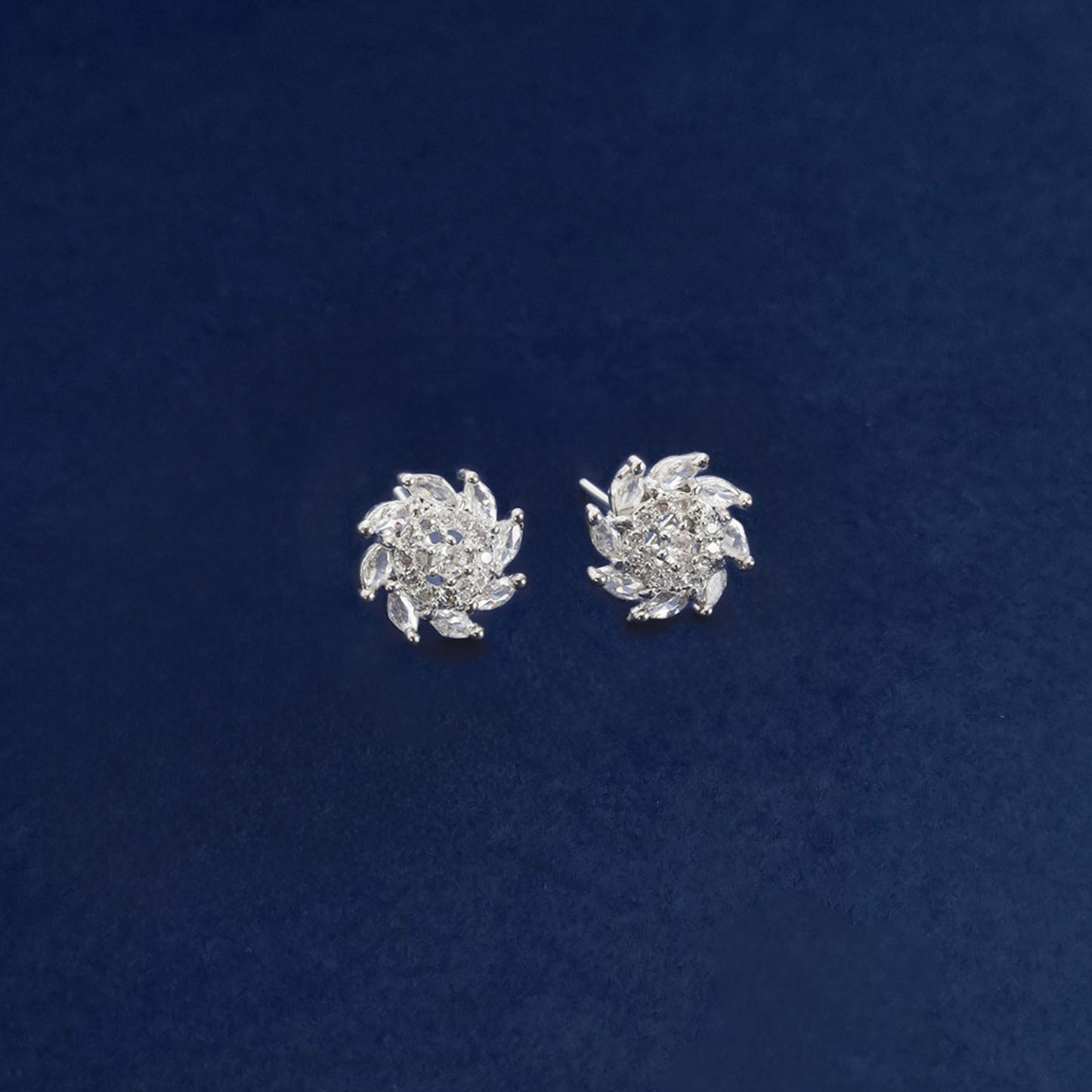Silver flower-shaped Two-Way Stud Earrings