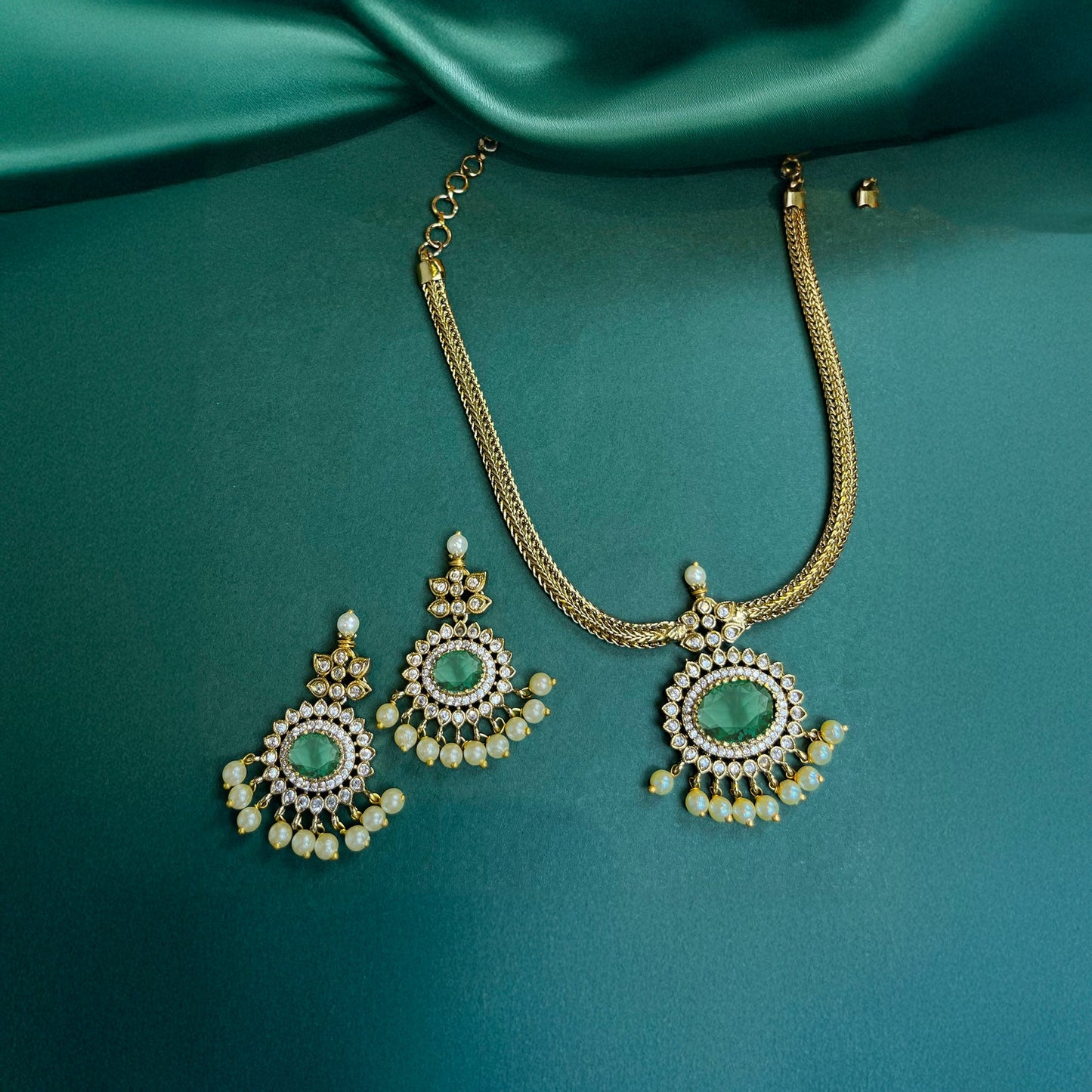 Gold Clara Pendant Set