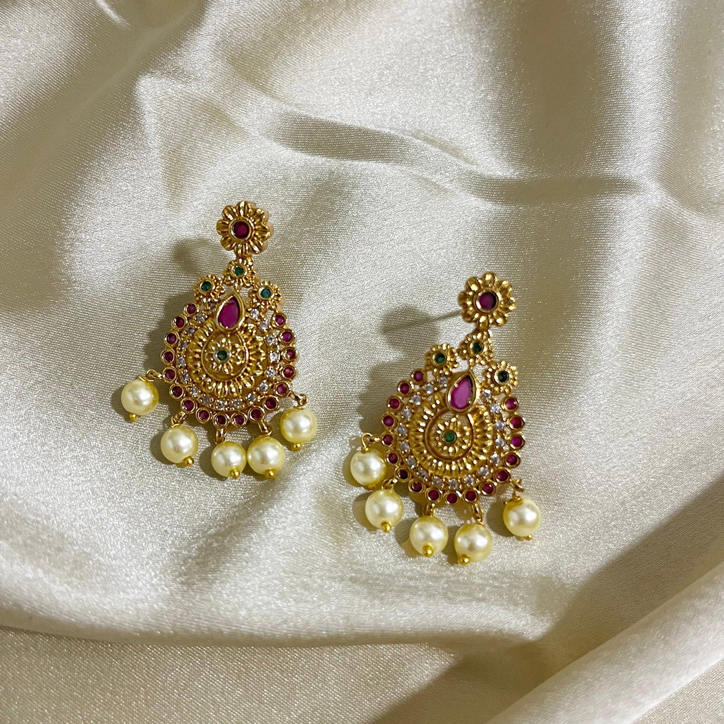 Vaidehi Gold Long Necklace Set