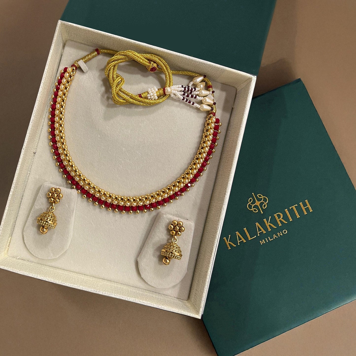 Amya Thushi Necklace Set