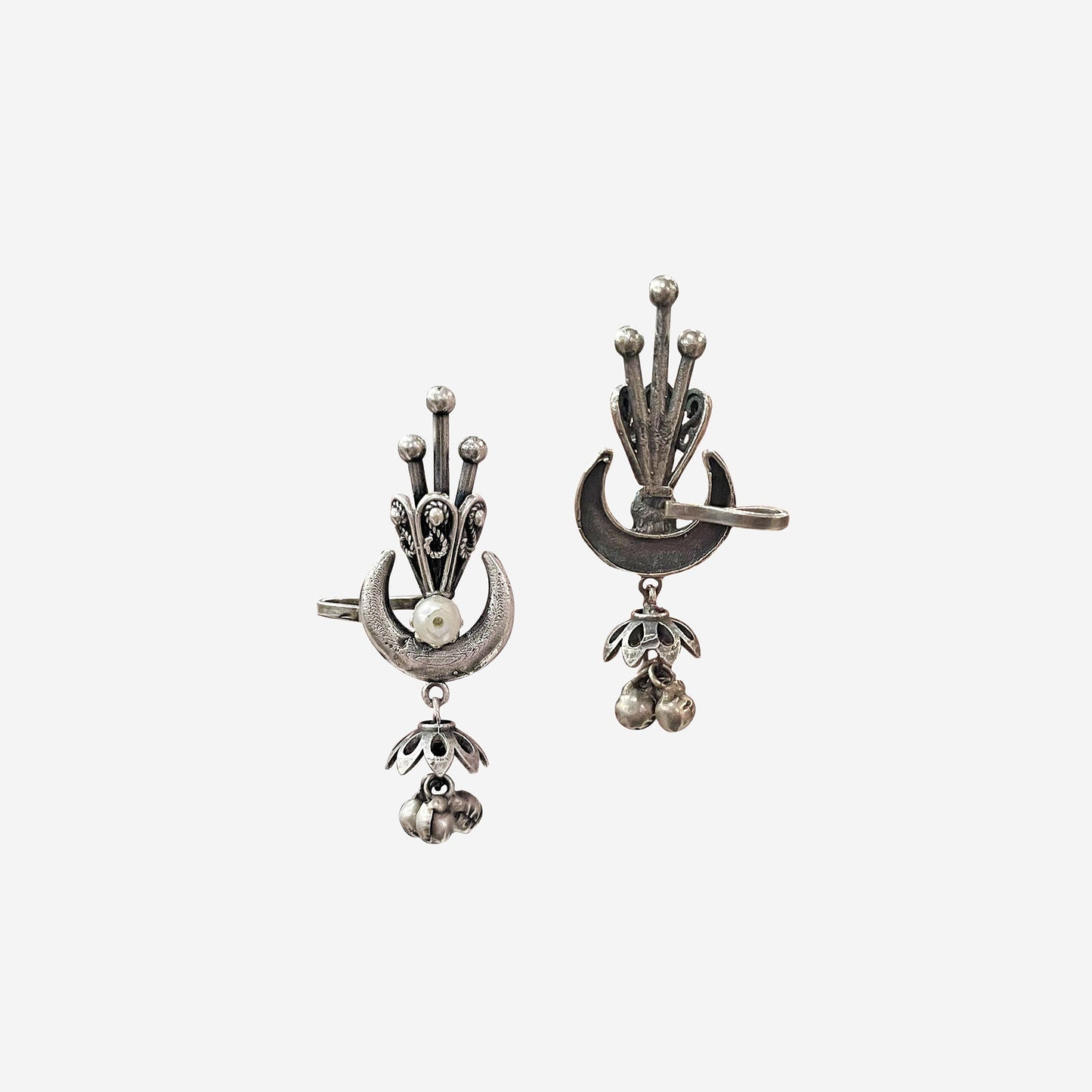 Chandra Oxidised Earcuff