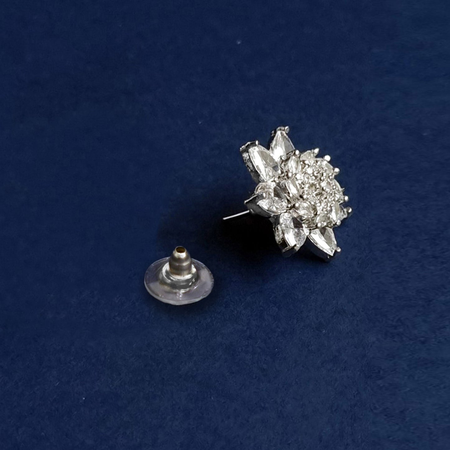 Silver flower-shaped Two-Way Stud Earrings