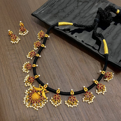 Cord Station Black Necklace Set