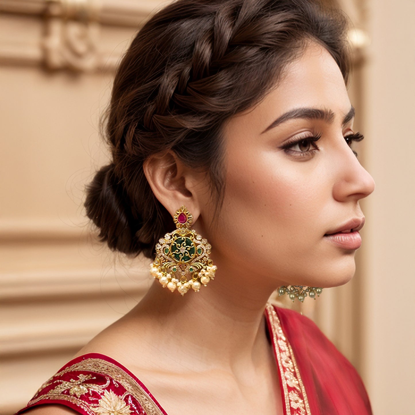 Emerald Rani Gold Earring