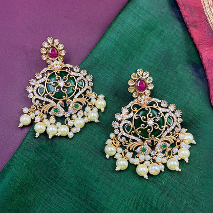 Emerald Rani Gold Earring