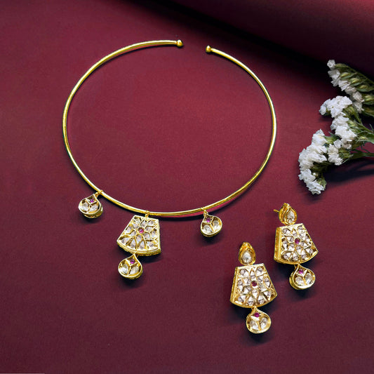 Manjari Hasli Kundan Set