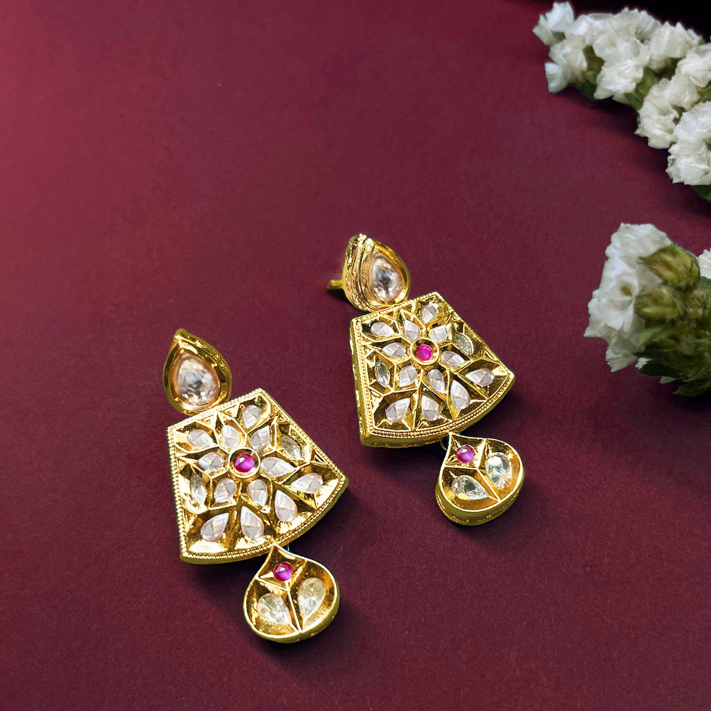 Manjari Hasli Kundan Set