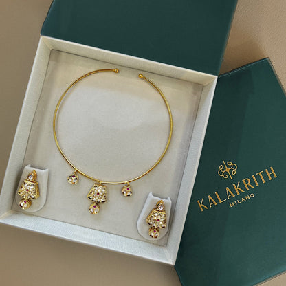 Manjari Hasli Kundan Set