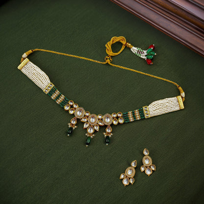 Harini Kundan Choker Necklace Set