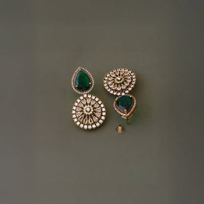 Zoya Emerald Necklace Set