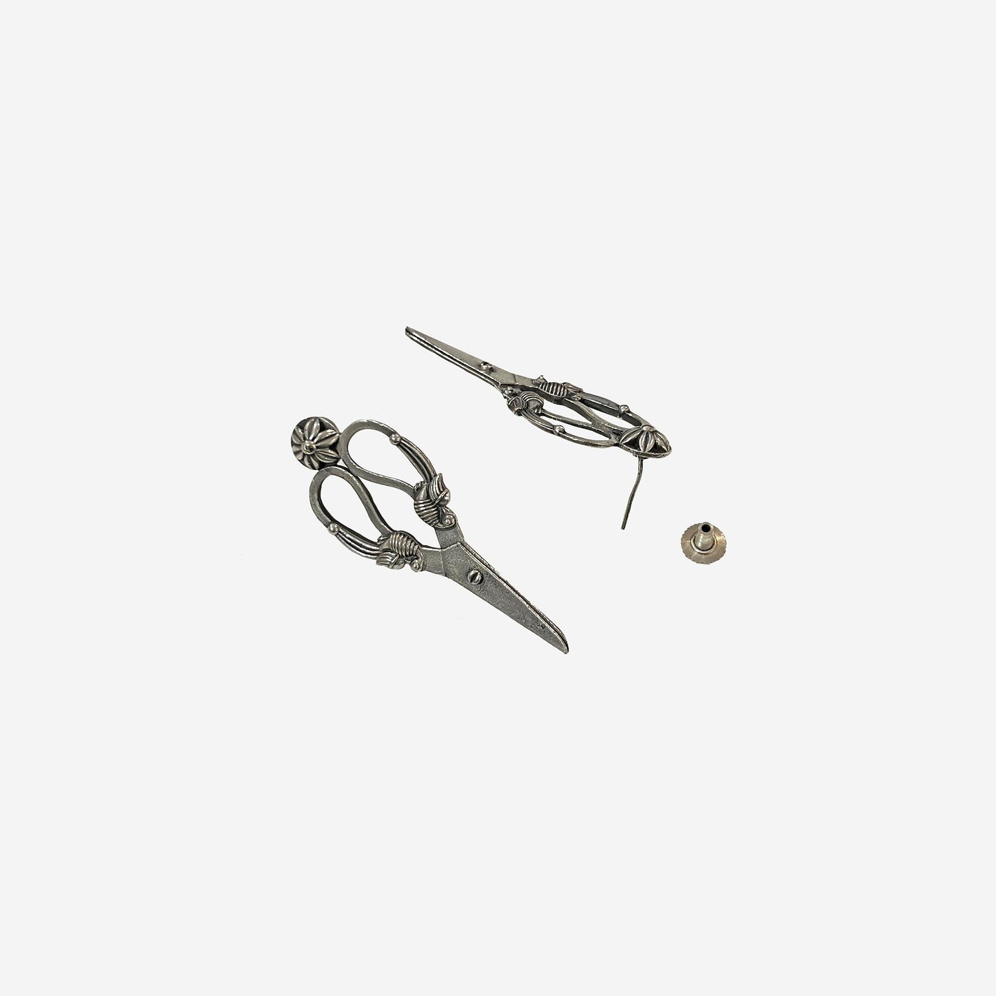Kainchi Oxidised Studs