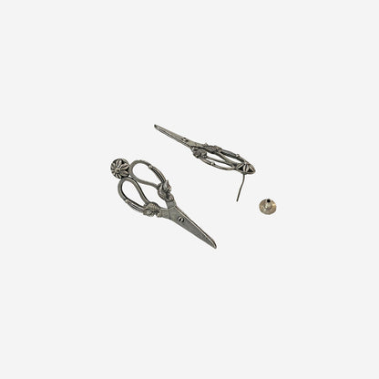 Kainchi Oxidised Studs