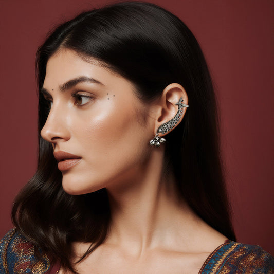 Meenal Oxidised Earcuff