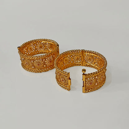 Kalakrith Milano Women Kaashi Bangles-Ruby