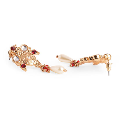 Gold Kundan And Pearl Jewelry Set